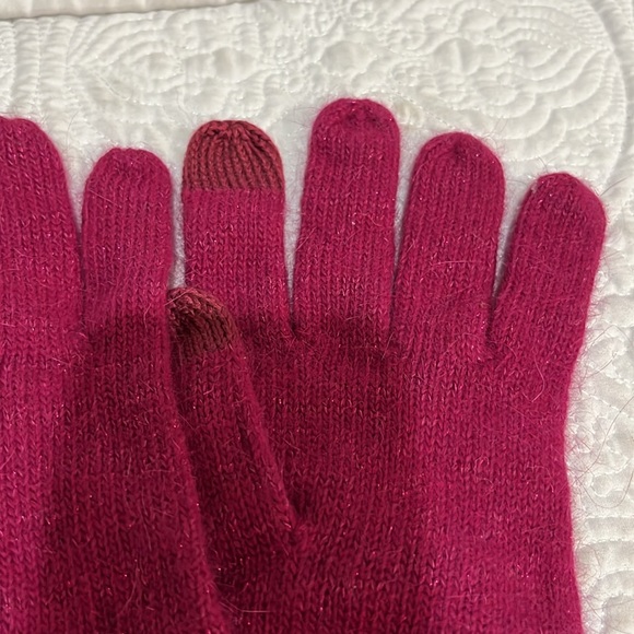 Coach Ocelot touch gloves, NWT - Picture 9 of 13